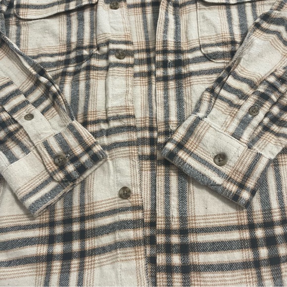 Old navy plaid flannel shirt Size M (8) - Picture 2 of 5